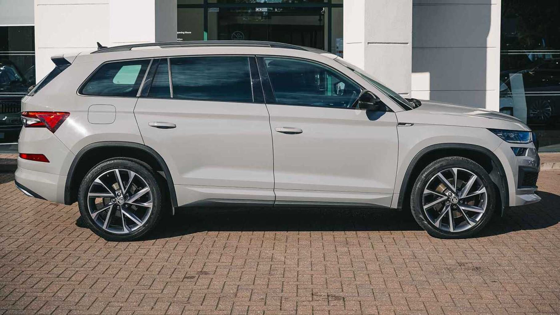 SKODA Kodiaq 2.0TDI (200ps) 4X4 Sportline (7 Seats) DSG (Canton Sound, Virtual Cockpit)