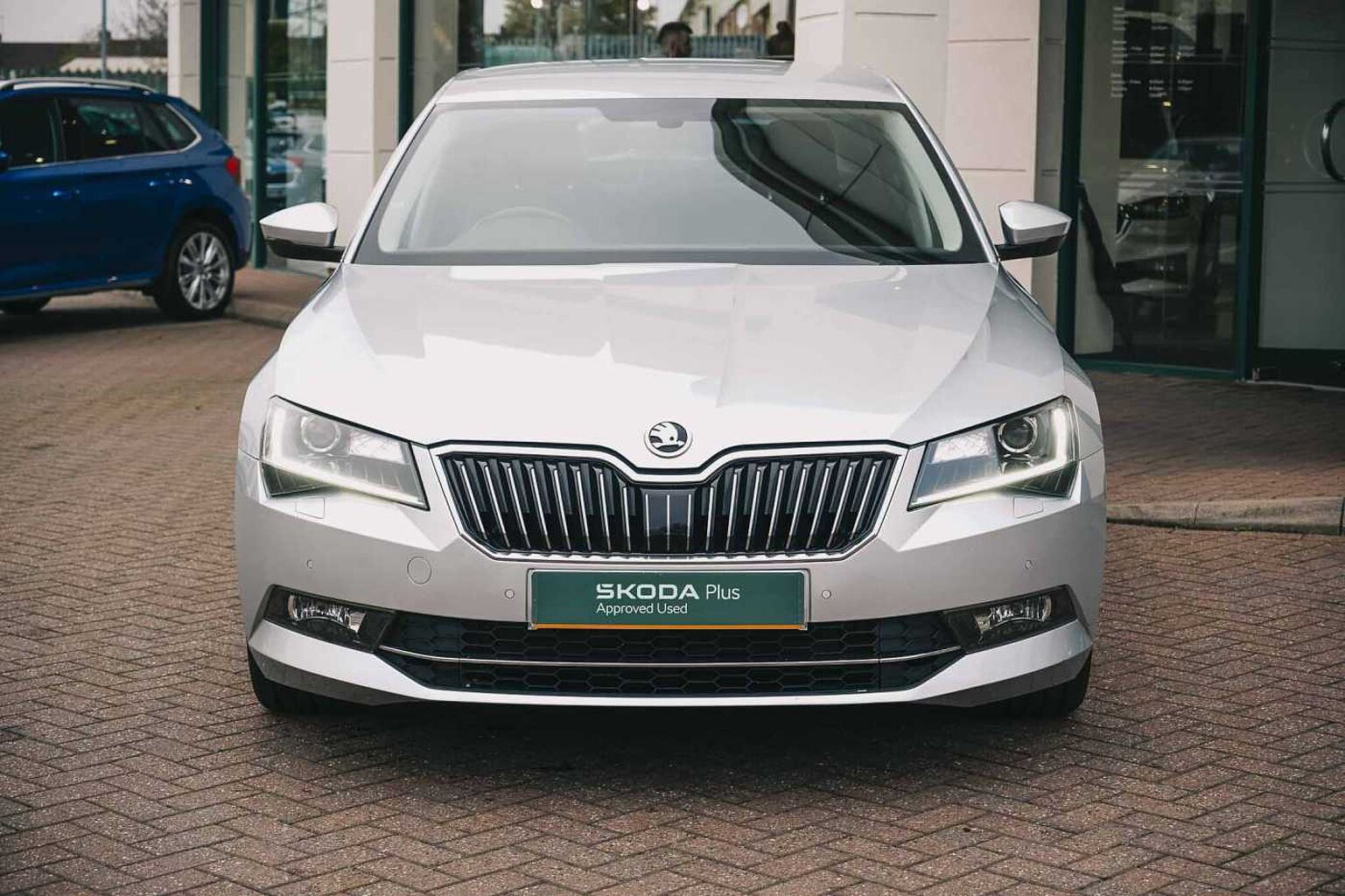 SKODA Superb 2.0 TDI (150ps) SE L Executive DSG Hatch