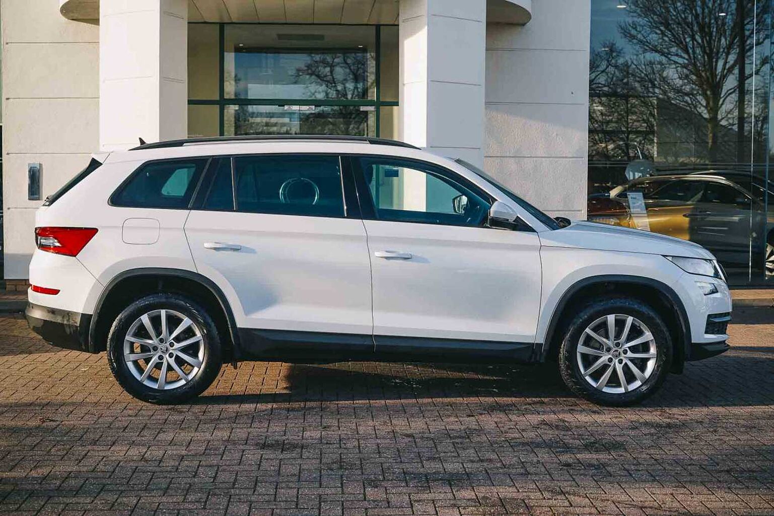 SKODA Kodiaq 1.5TSI (150ps) SE (7 seats) ACT DSG SUV(Heated Seats, Heated Steering Wheel)