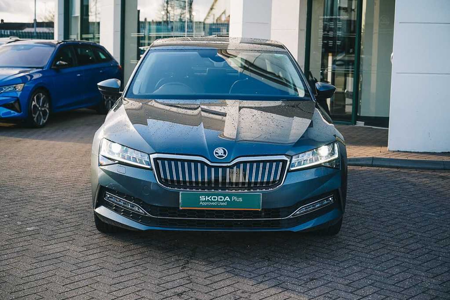 SKODA Superb 1.4 TSI (218ps) SE L iV DSG Hatchback (Rear Camera, Virtual Cockpit)