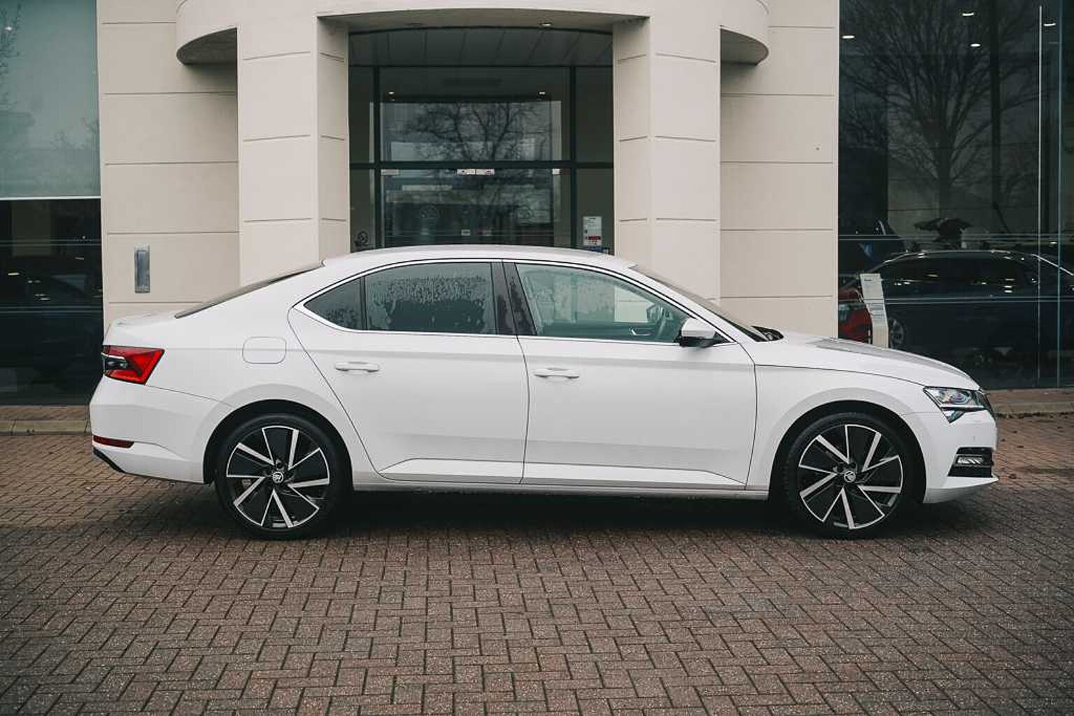 SKODA Superb 1.5 TSI (150ps) SE L ACT 5Dr Hatchback